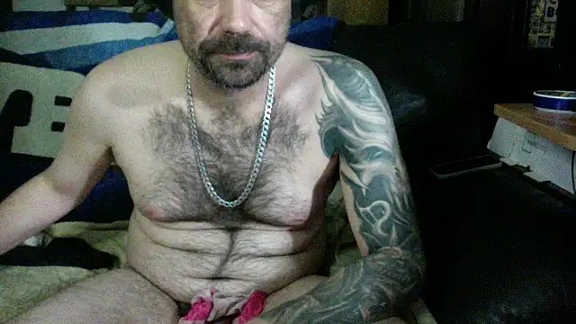 Snapshot of KinkyTOMan chatting on 06.01.26 KinkyTOMan online show from 06.01.26