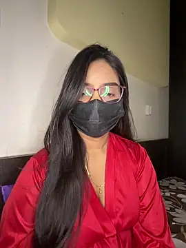 Snapshot of nikki_catz chatting on 04.21.26 nikki catz online show from 04.21.26