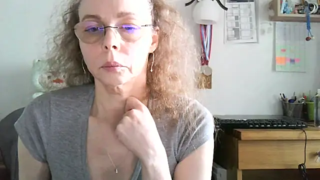 Helly nana online show from 03.22.26