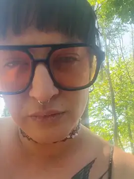 Snapshot of Xlilli69X chatting on 04.25.26 Xlilli69X online show from 04.25.26