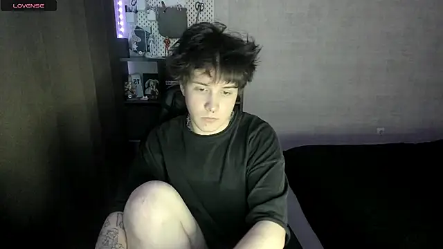 MIya Chinen online show from 03.05.26