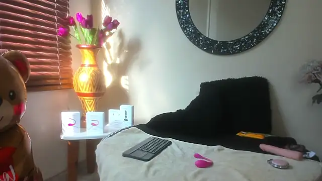 Maye Milf  online show from 04.06.26