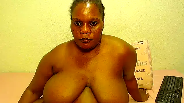 Busty42DDZA online show from 05.10.26