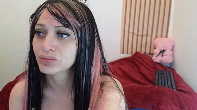 Caroline hernandes online show from 04.08.26