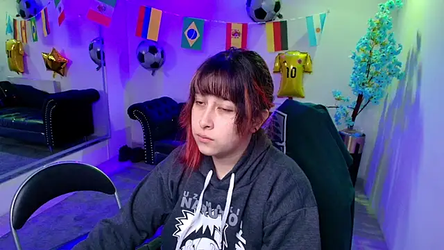 Snapshot of TarlyWho chatting on 06.18.26 TarlyWho online show from 06.18.26