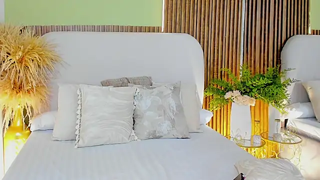 VanessaOwens1 online show from 03.09.26