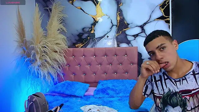 Ariatna Andy online show from 04.21.26