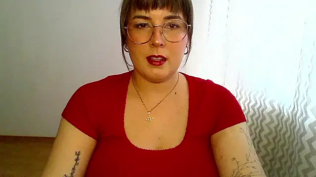 Snapshot of ClaraHard chatting on 08.09.26 ClaraHard online show from 08.09.26