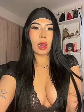 Snapshot of Jade-Naughty chatting on 07.31.26 Jade-Naughty online show from 07.31.26