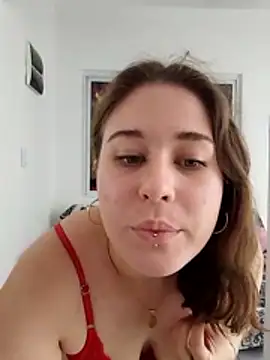 Snapshot of beluve_l chatting on 04.15.26 beluve l online show from 04.15.26