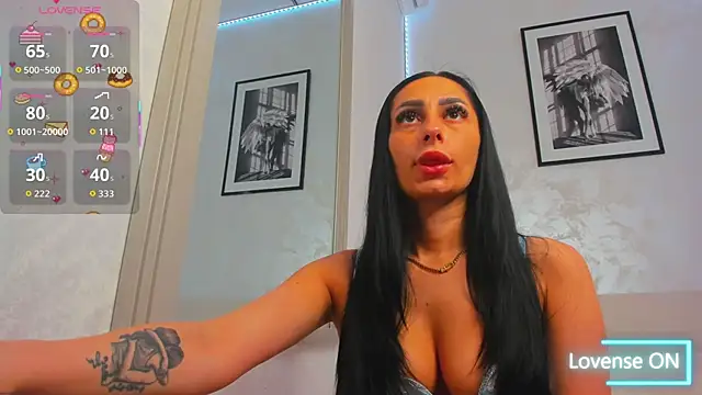 ZeynepX online show from 04.20.26