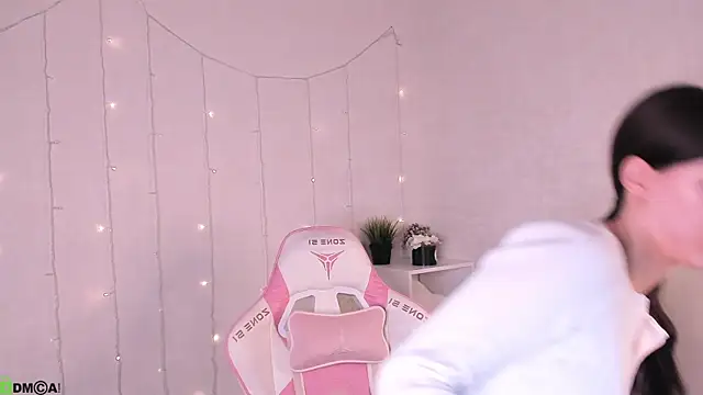 LunaRossaa online show from 04.22.26