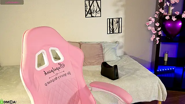 Sugar Kitten12 online show from 04.13.26