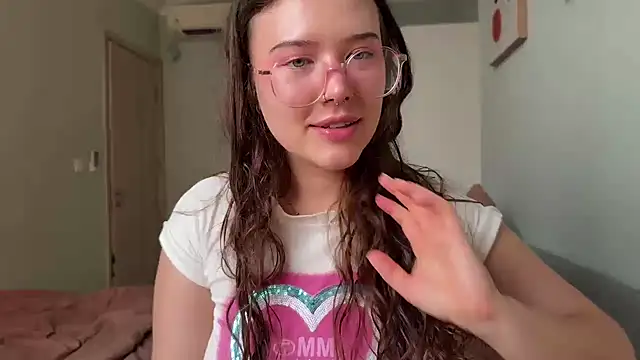 KristieKitty online show from 07.18.26