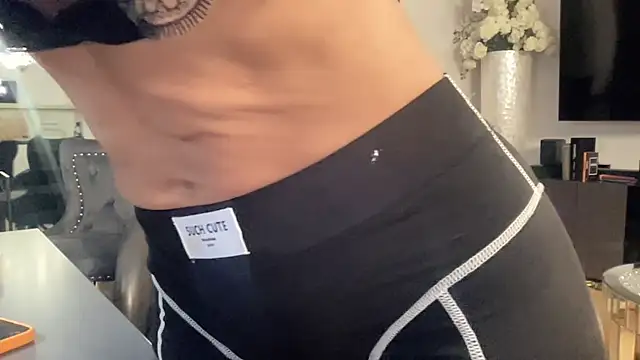 AMBER HARD online show from 04.08.26