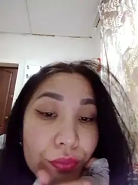 Snapshot of HollyXMolly chatting on 03.09.26 HollyXMolly online show from 03.09.26