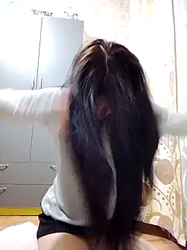 Snapshot of HollyXMolly chatting on 03.10.26 HollyXMolly online show from 03.10.26