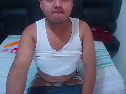 XNoahDeepThroatX online show from 03.19.26