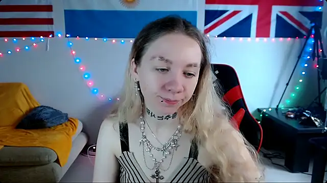 Nica Kawaii online show from 03.13.26