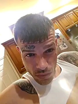 CrystalNBubba online show from 03.05.26