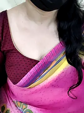 Snapshot of Yazhini-Cam chatting on 06.12.26 Yazhini-Cam online show from 06.12.26