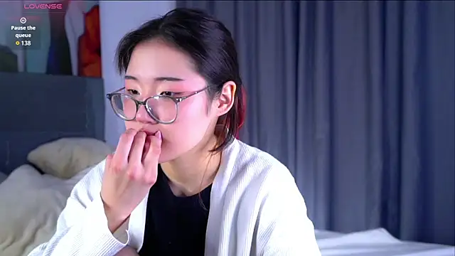 NelleMihalko online show from 04.15.26