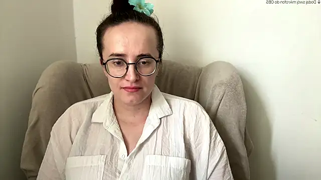 Snapshot of SofiaTease chatting on 05.13.26 SofiaTease online show from 05.13.26