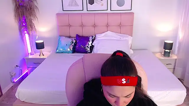 Snapshot of EILIIN07 chatting on 03.16.26 EILIIN07 online show from 03.16.26