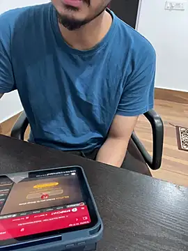 Snapshot of shubhfuckmw chatting on 04.17.26 shubhfuckmw online show from 04.17.26