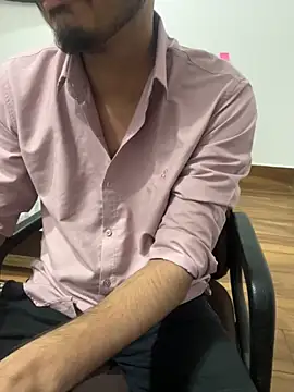 Snapshot of shubhfuckmw chatting on 05.29.26 shubhfuckmw online show from 05.29.26