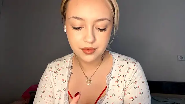 WonderedFlair online show from 04.08.26