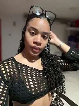 Dafnelys online show from 04.19.26