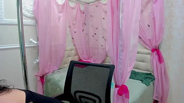 VictoriaSecretXO online show from 03.12.26