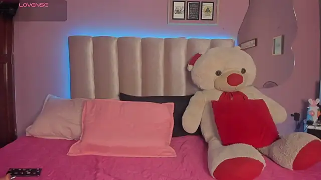 nikkita dragon  online show from 04.18.26