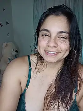 Snapshot of BettyBoo_w chatting on 06.24.26 BettyBoo w online show from 06.24.26