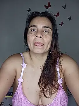 Snapshot of BettyBoo_w chatting on 07.22.26 BettyBoo w online show from 07.22.26