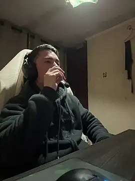 Snapshot of Cr1sXPorn chatting on 07.30.26 Cr1sXPorn online show from 07.30.26