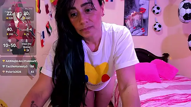 Snapshot of sara_florez12 chatting on 06.27.26 sara florez12 online show from 06.27.26