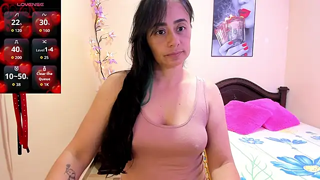 Snapshot of sara_florez12 chatting on 07.22.26 sara florez12 online show from 07.22.26