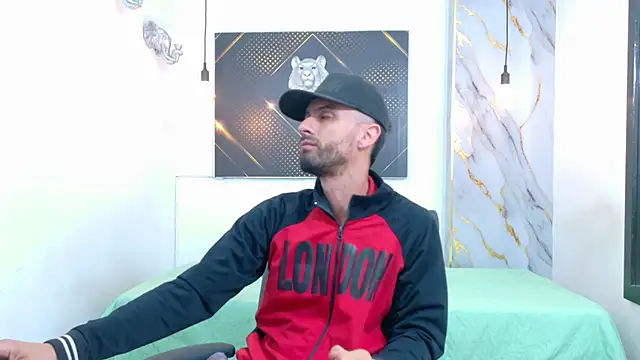 KingOfTemptation online show from 06.15.26