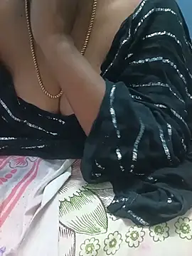 Snapshot of jothika45 chatting on 07.28.26 jothika45 online show from 07.28.26