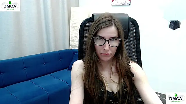 Snapshot of eva_lady chatting on 05.13.26 eva lady online show from 05.13.26