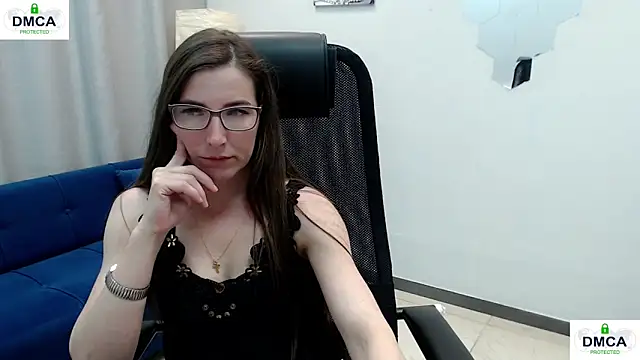 Snapshot of eva_lady chatting on 05.23.26 eva lady online show from 05.23.26