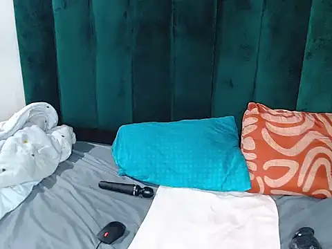 QueenBONITA X online show from 03.10.26