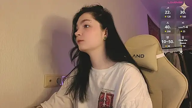 Luna Moon13 online show from 04.10.26