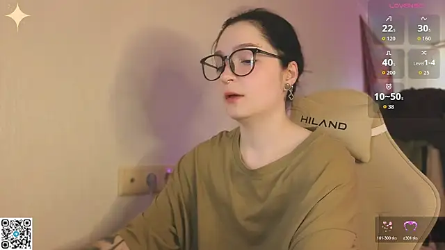 Luna Moon13 online show from 04.18.26