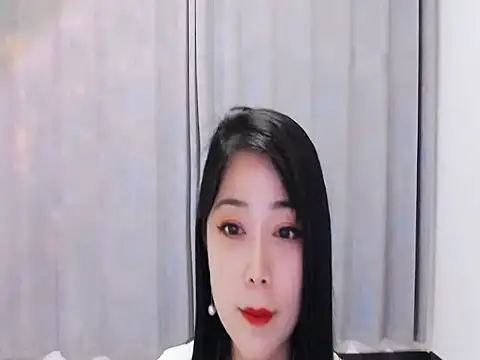 only-01 online show from 03.18.26