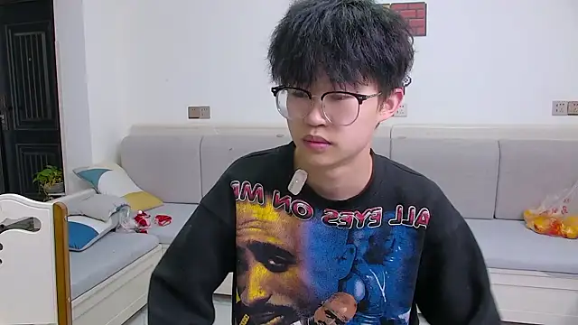 Chili-001 online show from 04.08.26