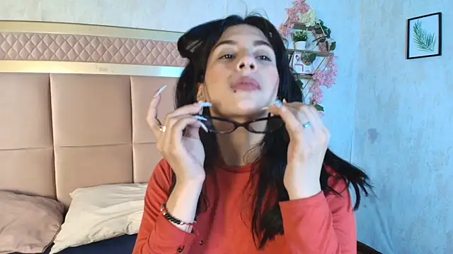 Madii  online show from 03.08.26