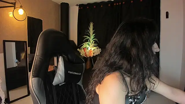 Snapshot of Vicky_Angeel chatting on 06.11.26 Vicky Angeel online show from 06.11.26